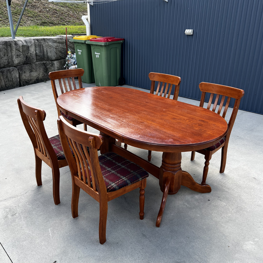 Labrador Oval Table Set